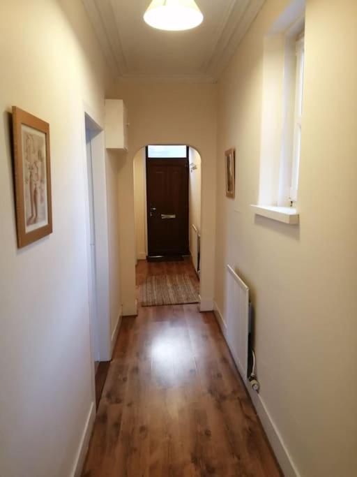 Stylish One Bed Flat With Private Parking Apartment แอเบอร์ดีน ภายนอก รูปภาพ