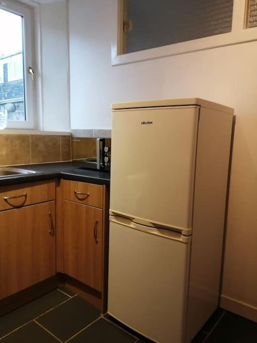 Stylish One Bed Flat With Private Parking Apartment แอเบอร์ดีน ภายนอก รูปภาพ